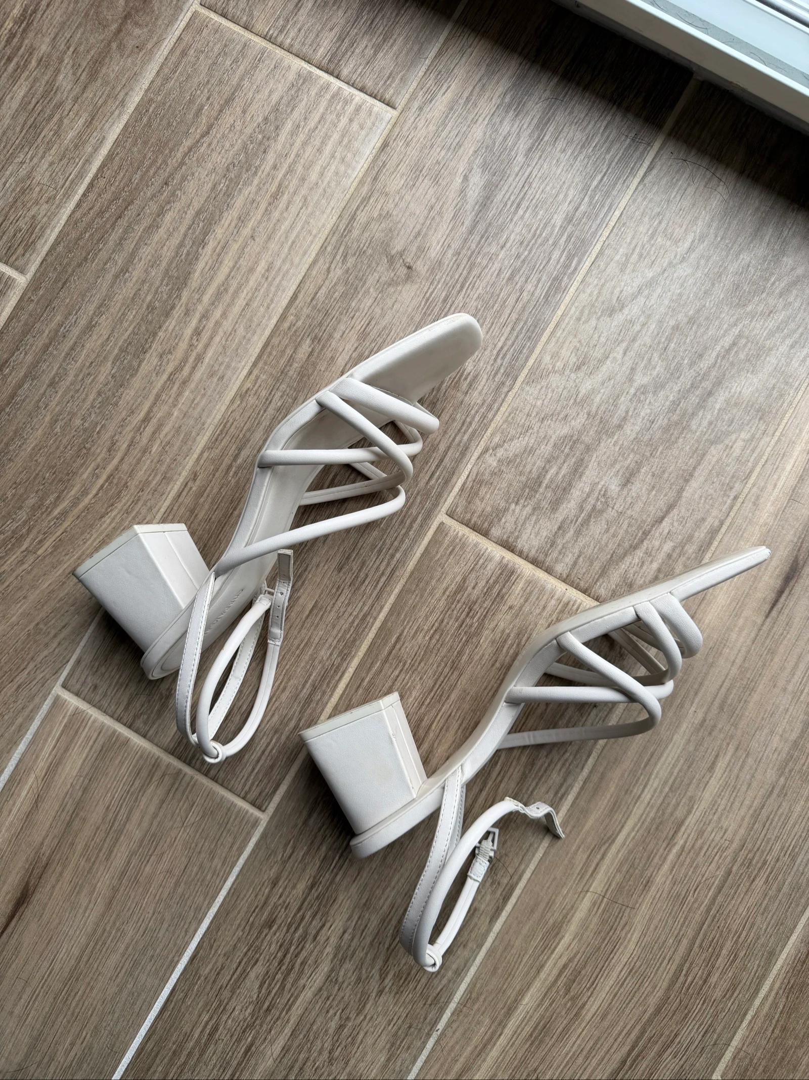 Sandales à talons carrés stradivarius blanc cassé 